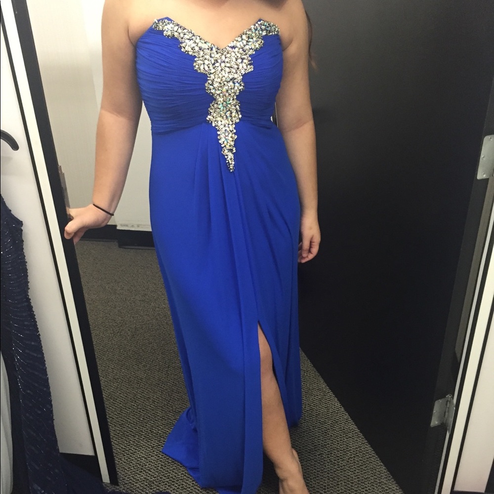 Blue elegant prom dress!